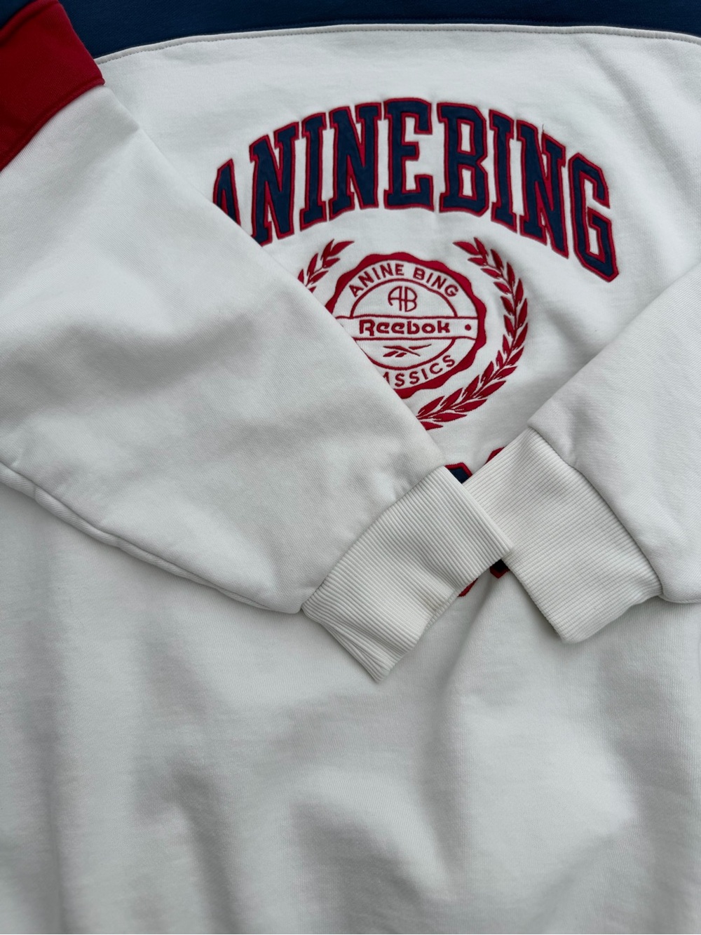 Reebok x ANINEBING White and Blue Logo Crewneck Sweater size Medium/Large - Picture 2 of 12